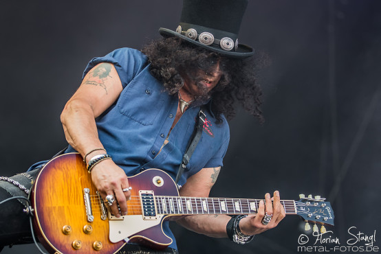 slash-feat-myles-kennedy-rock-im-park-07-06-2015_0029