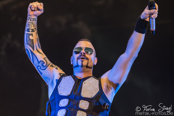 sabaton-bang-your-head-16-7-2015_0039