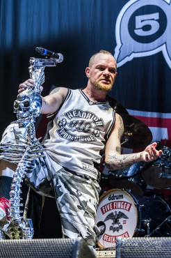five-finger-death-punch-zenith-muenchen-14-11-2013_61