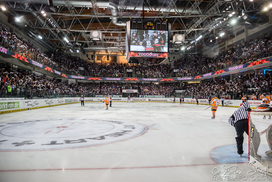 thomas-sabo-ice-tiger-vs-grizzlys-wolfsburg-arena-nuernberg-10-04-2016_0078