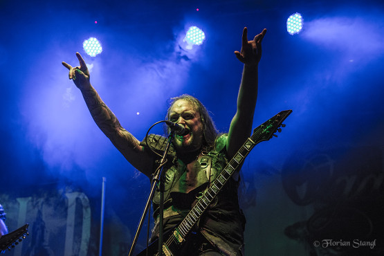 orden-ogan-1-12-2012-musichall-geiselwind-23