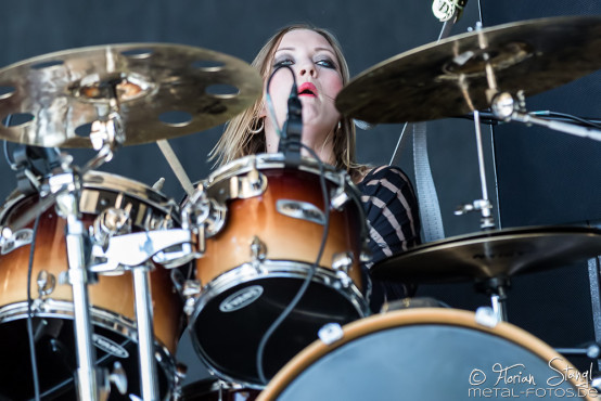 crucified-barbara-masters-of-rock-11-7-2015_0004