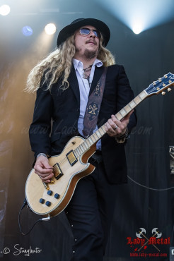 korpiklaani-summer-breeze-2013-15-08-2013-50
