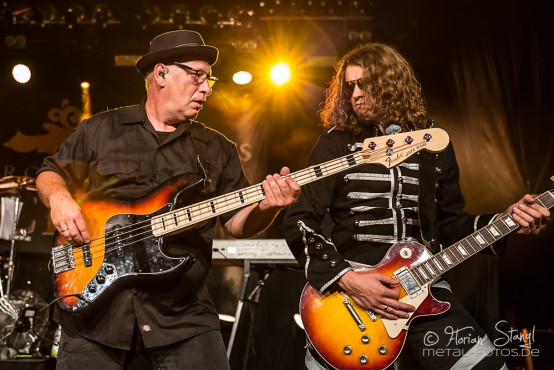 dr-woos-rocknroll-circus-pyras-classic-rock-2014-9-8-2014_0012