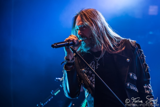 hammerfall-brose-arena-bamberg-07-02-2015_0103