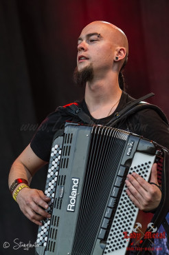 korpiklaani-summer-breeze-2013-15-08-2013-05