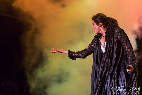 within-temptation-masters-of-rock-9-7-2015_0054