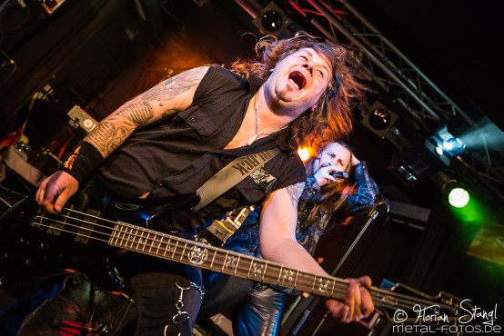 serious-black-rock-for-one-world-05-03-2016_0049