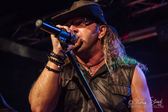 mystic-prophecy-komma-esslingen-08-03-2014_0045