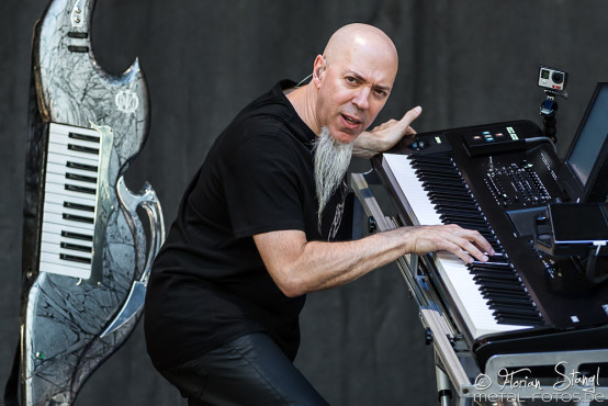 dream-theater-bang-your-head-18-7-2015_0004