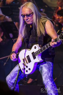 mick-box-bernie-shaw-rock-meets-classic-arena-nuernberg-13-03-2014_0025
