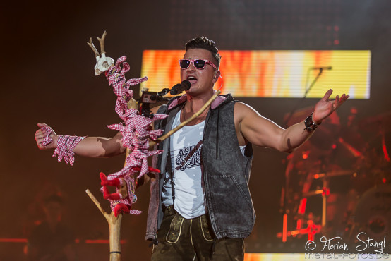 andreas-gabalier-arena-nuernberg-01-10-2015_0034