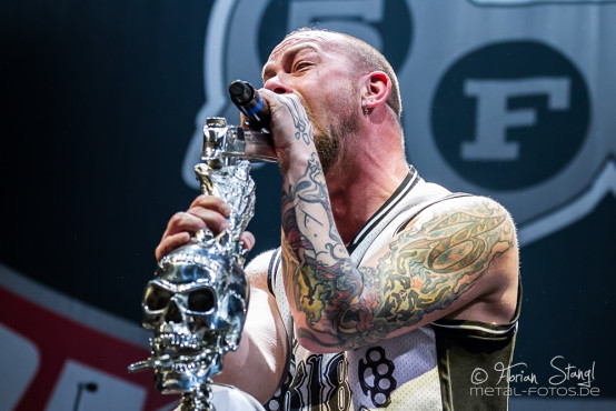 five-finger-death-punch-zenith-muenchen-14-11-2013_06