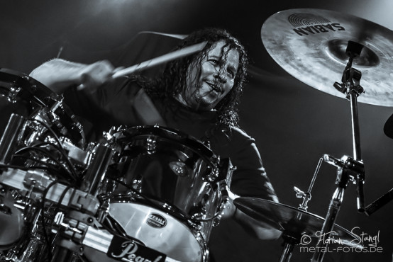 ashes-of-ares-backstage-muenchen-04-10-2013_05