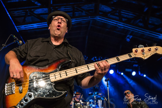 dr-woos-rocknroll-circus-pyras-classic-rock-2014-9-8-2014_0003