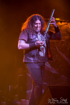 testament-rockfabrik-nuernberg-17-03-2013-08