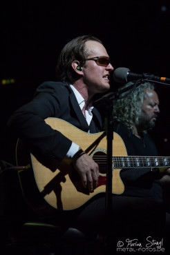 joe-bonamassa-2013-world-tour-meistersingerhalle-nuernberg-11-03-2013-20