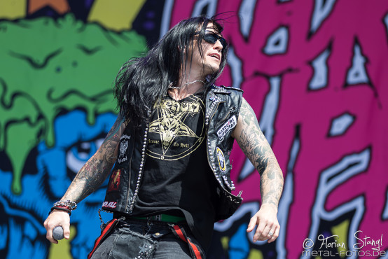 hardcore-superstar-bang-your-head-16-7-2015_0049