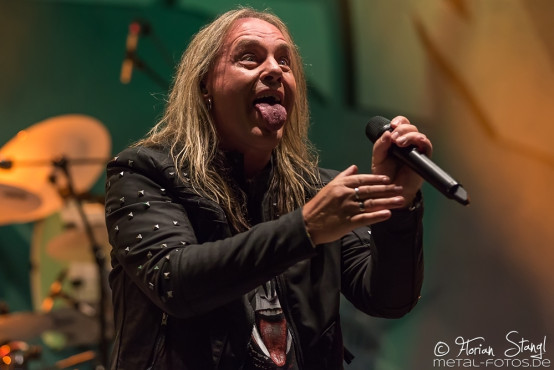helloween-out-loud-04-06-2015_0056