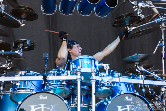 dream-theater-bang-your-head-18-7-2015_0013