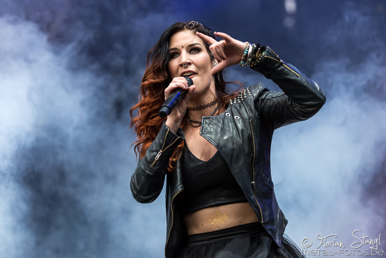 delain-masters-of-rock-11-7-2015_0018