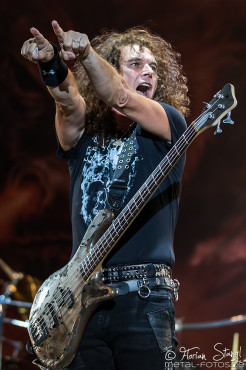 accept-bang-your-head-18-7-2015_0077