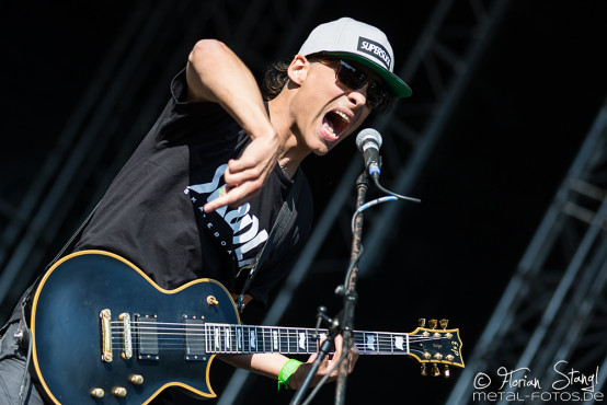 dog-eat-dog-masters-of-rock-10-7-2015_0038
