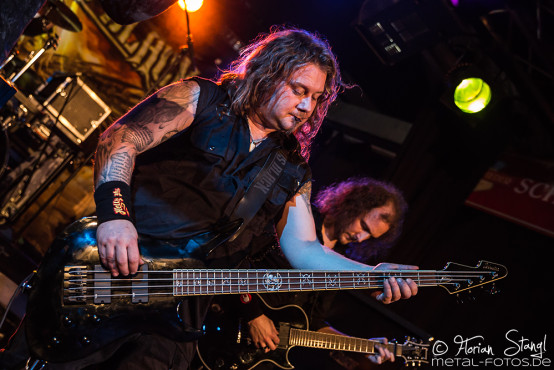 serious-black-rock-for-one-world-05-03-2016_0058