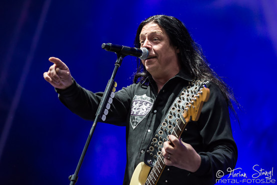 hammerfall-masters-of-rock-10-7-2015_0047