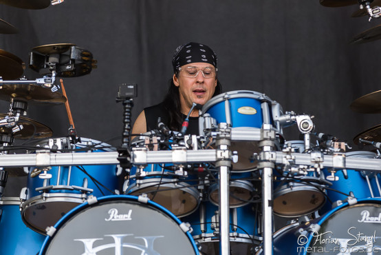 dream-theater-bang-your-head-18-7-2015_0041