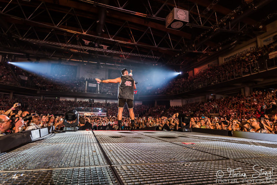 andreas-gabalier-arena-nuernberg-01-10-2015_0003