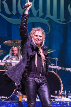 korpiklaani-bang-your-head-16-7-2015_0037