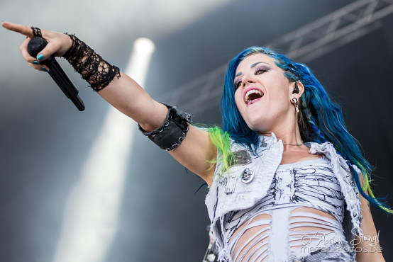 arch-enemy-summer-breeze-2014-14-8-2014_0027