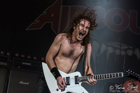 airbourne-rockavaria-30-05-2015_0050