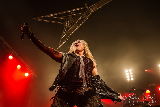 steel-panther-rockfabrik-nuernberg-22-6-2014_0033
