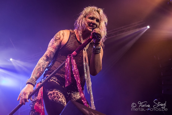 steel-panther-rockfabrik-nuernberg-22-6-2014_0040