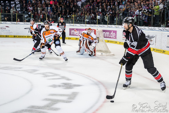 thomas-sabo-ice-tiger-vs-wolfsburg-grizzlys-arena-nuernberg-05-04-2016_0053