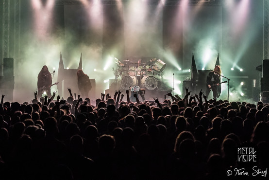 arch-enemy-eventhalle-geiselwind-12-12-2014_0051
