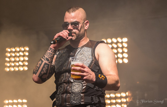 sabaton-21-9-2012-geiselwind-eventhalle-59