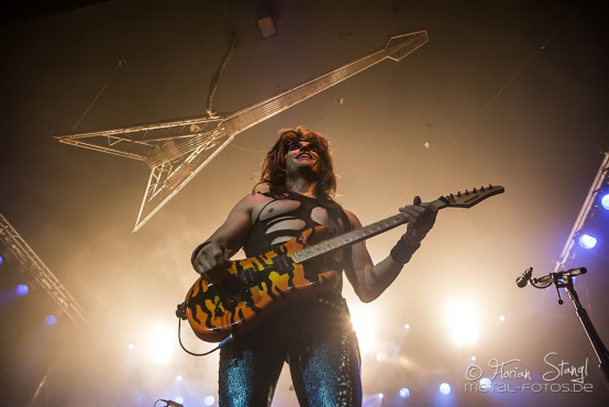 steel-panther-rockfabrik-nuernberg-22-6-2014_0030