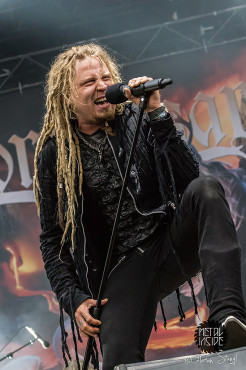 korpiklaani-with-full-force-2013-30-06-2013-34