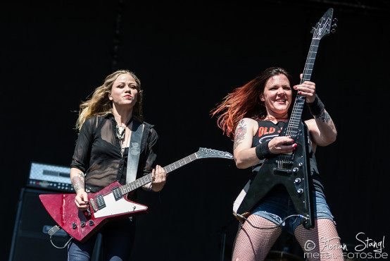 crucified-barbara-masters-of-rock-11-7-2015_0013