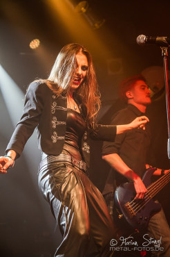 teodasia-backstage-muenchen-26-10-2013_12