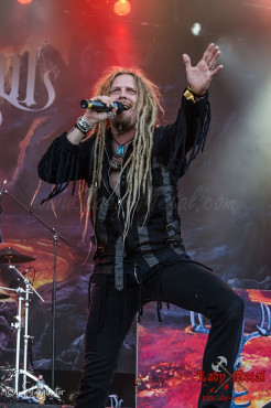 korpiklaani-summer-breeze-2013-15-08-2013-41
