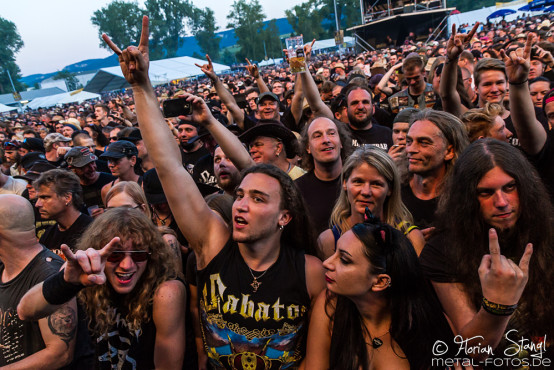 sabaton-bang-your-head-16-7-2015_0066
