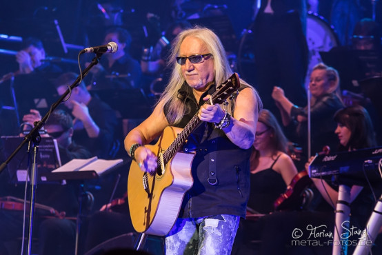 mick-box-bernie-shaw-rock-meets-classic-arena-nuernberg-13-03-2014_0037