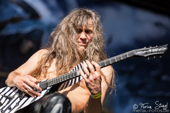 grave-digger-out-loud-04-06-2015_0008