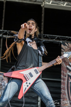 neonfly-masters-of-rock-10-7-2015_0049