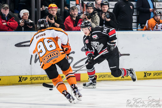 thomas-sabo-ice-tiger-vs-grizzlys-wolfsburg-arena-nuernberg-10-04-2016_0027