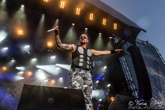 sabaton-bang-your-head-16-7-2015_0014